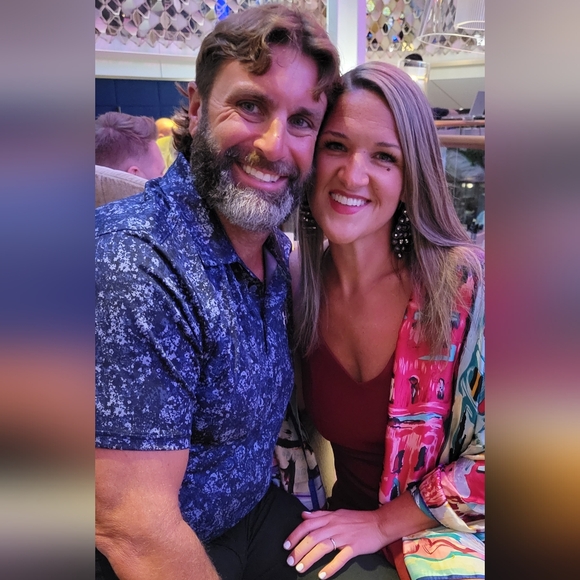 Meet your Posher, HappyGoLindsey - Picture 6 of 7